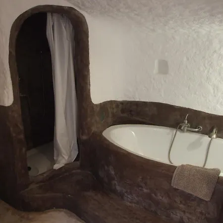 Cueva Yeseras Baza